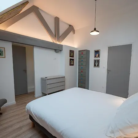 Les Insolites Bed & Breakfast