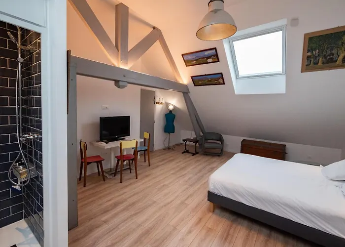 Les Insolites Bed and breakfast